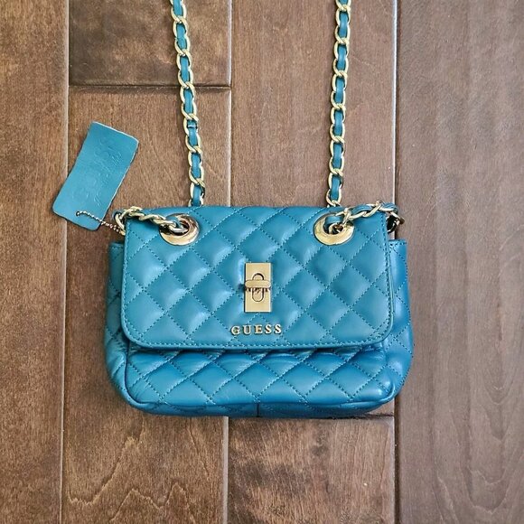 GUESS Quilted Green Leather Shoulder Bag - Picture 4 of 16